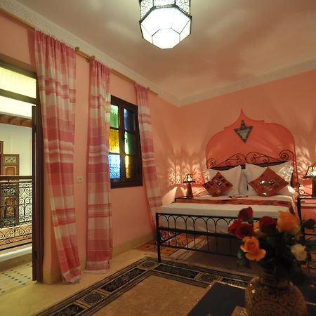 Riad La Famille Маракеш Екстериор снимка