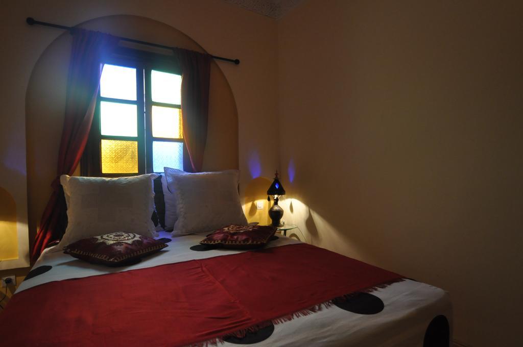 Riad La Famille Маракеш Стая снимка