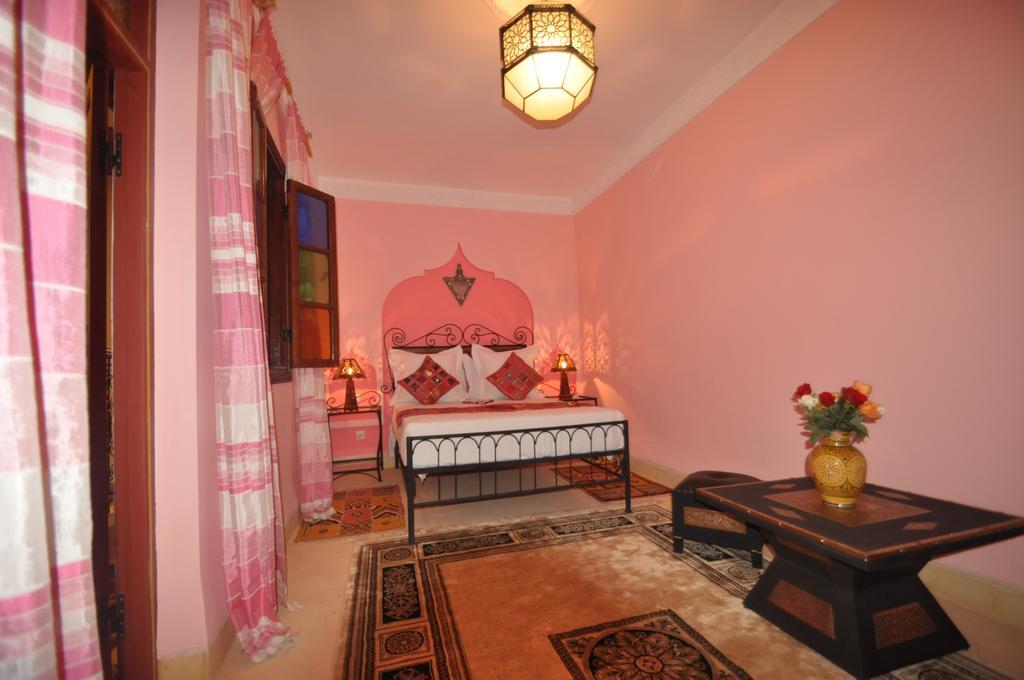 Riad La Famille Hotel Маракеш Екстериор снимка