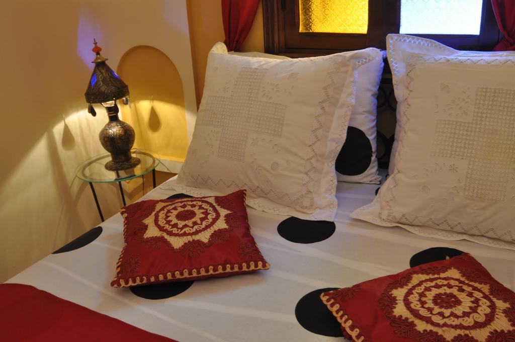 Riad La Famille Маракеш Екстериор снимка